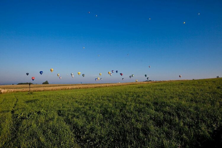 Heißluftballons über dem Thayaland
